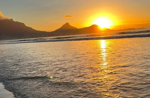 Kareeberg Apartment | Beachfront bliss! Front row seats on Lagoon Beach