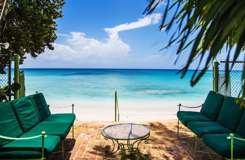 Little Battaleys Villa | Beachfront Bliss Getaway with Pool - Nelson Gay (8 bed)