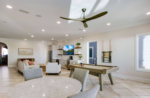 Miramar Beach House | 🏖️ Beachfront Bliss | Gulf Front | Golf Cart & Pool | Beach Chair Service