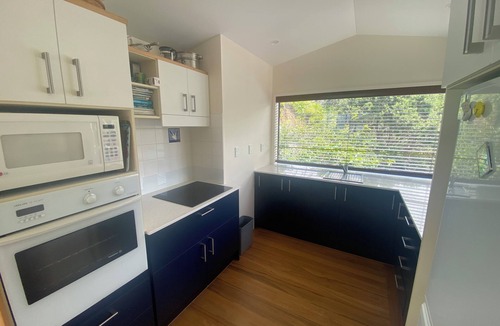 Tutukaka House | Beachfront Bliss Whangaumu Bay Family Getaway