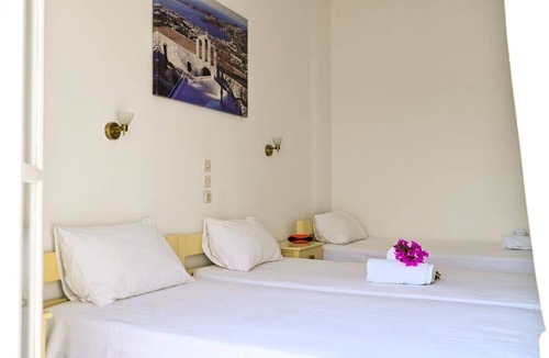 Naousa Bed & Breakfast | Beachfront Bocamviglies Room - Naoussa Sunny Suite