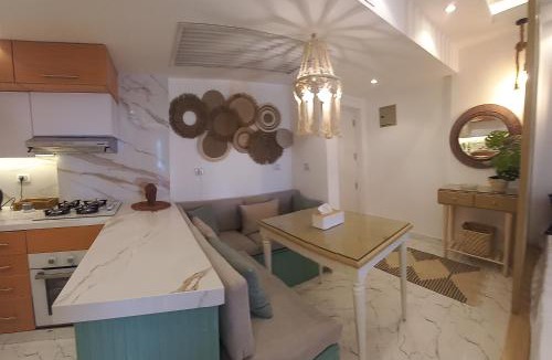 Al Ahyaa Apartment | Beachfront Boho Style apartment in Fanadir Bay