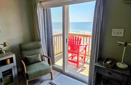Sneads Ferry House | Beachfront Bungalow 125