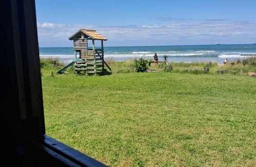 Vila Alvorada House | Beachfront bungalow