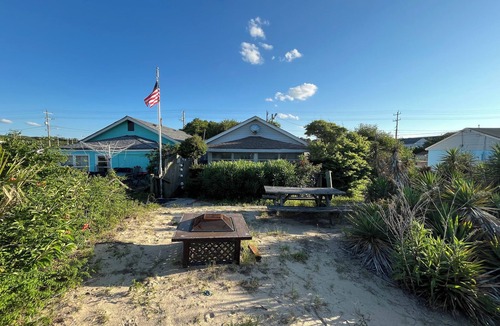 Willoughby Spit House | Beachfront Bungalow w/BEST Location in Ocean View!