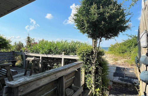 Willoughby Spit House | Beachfront Bungalow w/BEST Location in Ocean View!