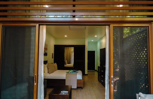 Punta Uva Hotel | Beachfront Bungalows Hotel