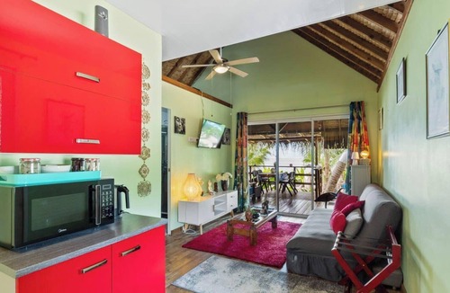 Moorea-Maiao House | Beachfront Bungalows with Zen Charm