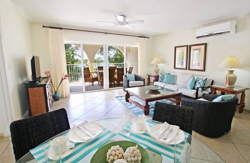 Dover Apartment | Beachfront Condo with Pool - Sapphire 205 (2 bed)