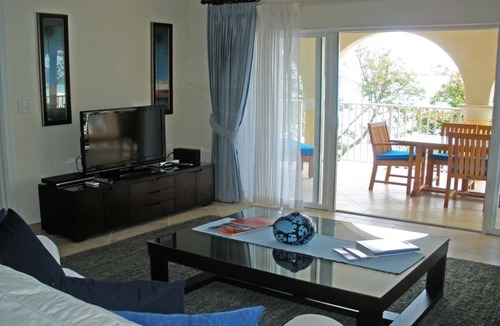 Dover Apartment | Beachfront Condo with Pool - Sapphire 201 (2 bed)