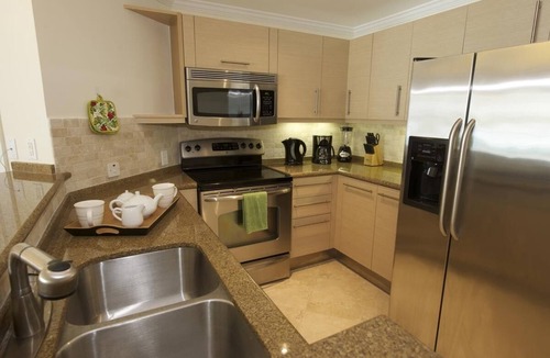 Dover Apartment | Beachfront Condo with Two Pools - Sapphire 103