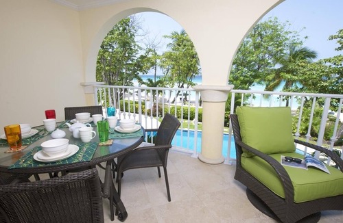 Dover Apartment | Beachfront Condo with Two Pools - Sapphire 103
