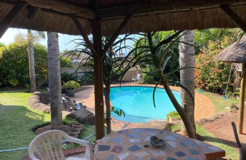 Winklespruit Apartment | Beachfront Cabanas