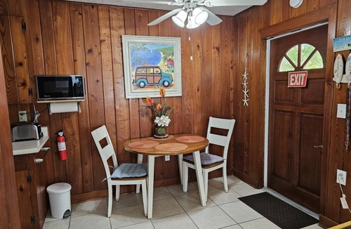 Independence Square Cottage | Beachfront Cottages GARDEN at Beautiful Sandy Shores on Gulf of America