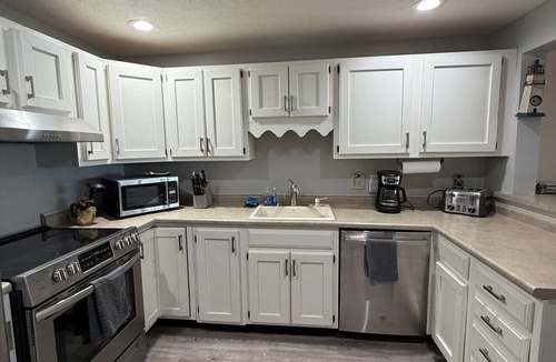 Old Orchard Beach Condo | Beachfront Condo steps to 7 mile long sandy beach