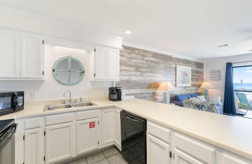 Laguna Beach Condo | Beachfront Condo with Pool, Bunks and Gulf Views