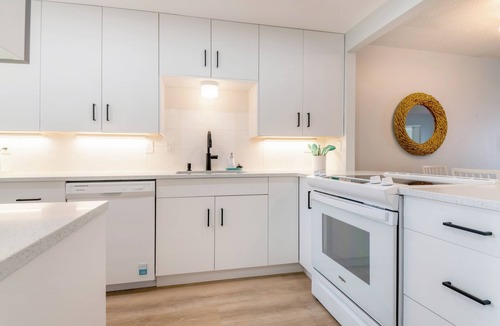 New Smyrna Beach Condo | BEACHFRONT COMPLEX FULLY RENOVATED 2025 2 BED 2 BATH 2 POOLS & 2 KIDDIE POOLS