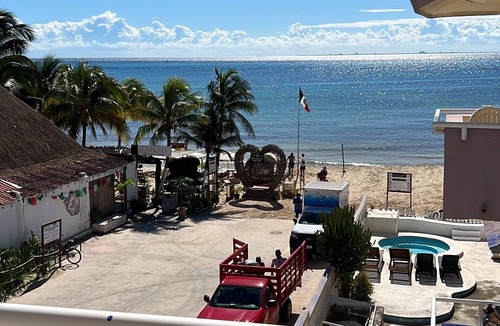 Centro Condo | Beachfront Condo located with restaurants, beach clubs and more