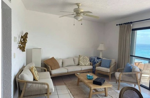 Puerto Aventuras Apartment | Beachfront Condo at Club de Yates