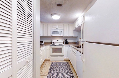 Fernandina Beach Condo | Beachfront condo with beach access, balcony, AC, pool & tennis