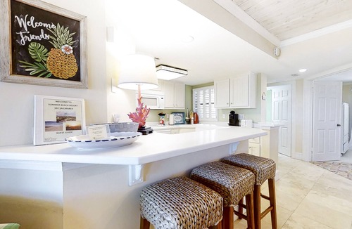 Amelia City Condo | Beachfront condo with outdoor pool, patio & washer/dryer - dog-friendly