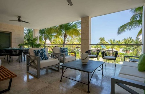 Playa Mujeres Apartment | Beachfront Condo | 3BR | Pool & Premium Amenities