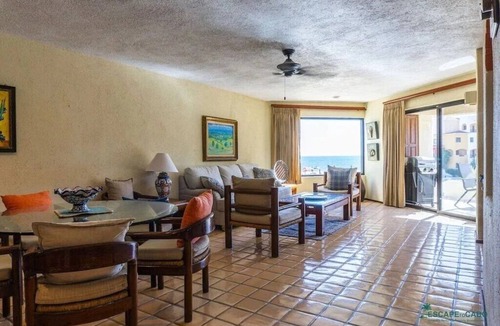 Marina Condo | Beachfront condo in Terrasol, 10 min walk to downtown Cabo