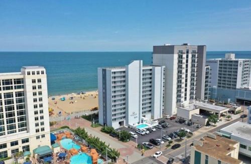 Northeast Virginia Beach House | Beachfront Condo Pool Surfing Fishing