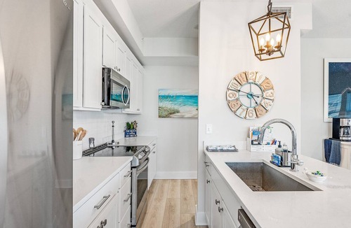 Mexico Beach Condo | Beachfront Condo Rooftop Pool Sleeps 8