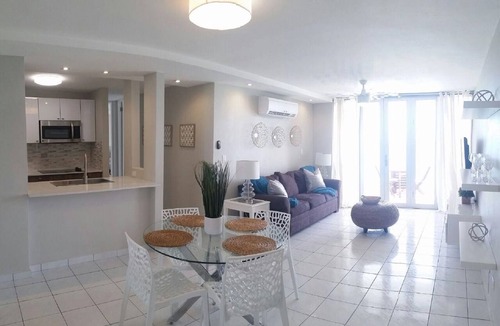 Isla Verde Apartment | Beachfront Condo Spectacular View with balcony