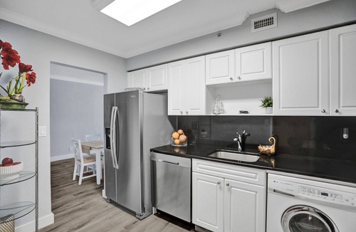 Hollywood South Central Beach Condo | Beachfront condo