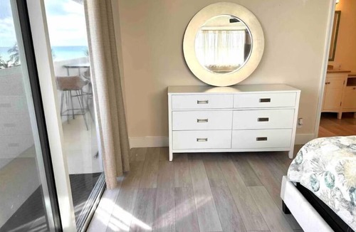 Singer Island House | Beachfront Condo in Singer Island