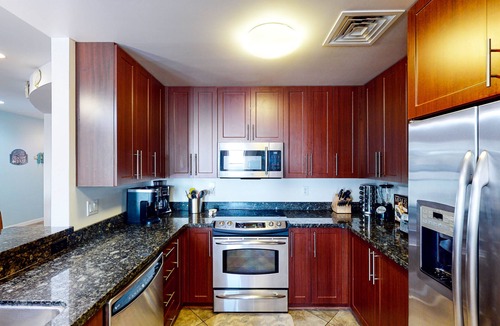 Sandbridge Condo | Beachfront condo with 2 oceanfront balconies, W/D, pool, & gym