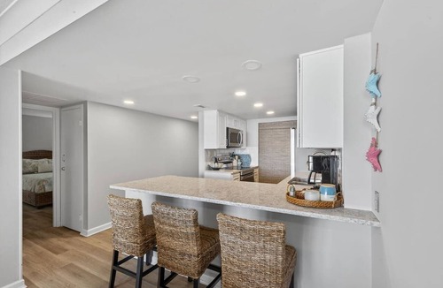 Northeast Virginia Beach Condo | Beachfront Condo/Pool/Surfing/Fishing/EW 205