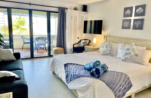 Estate Golden Rock Condo | Beachfront Condo in Christiansted with Ocean View