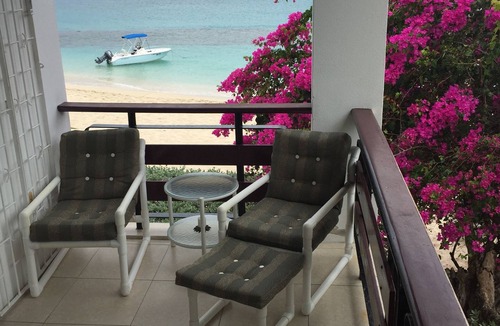 Lascelles Condo | Beachfront Condo with Spectacular view beach, ocean & sunsets