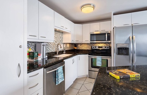 Punaluu Condo | Beachfront Condo with Stunning Ocean Views
