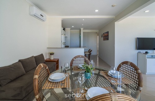 Morro das Pedras Apartment | Beachfront Condominium w/Pool in Morro das Pedras - Pros