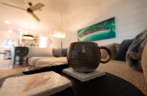 Bradenton Beach Apartment | Beachfront Corner Condo With Sunset Gulf Views