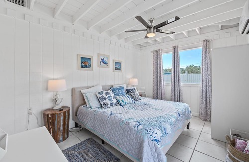 Melbourne Beach House | Beachfront Cottage - Coconut - Oceanfront