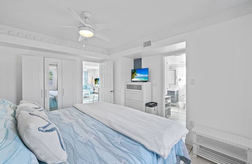 Melbourne Beach House | Beachfront Cottage - Coconut - Oceanfront