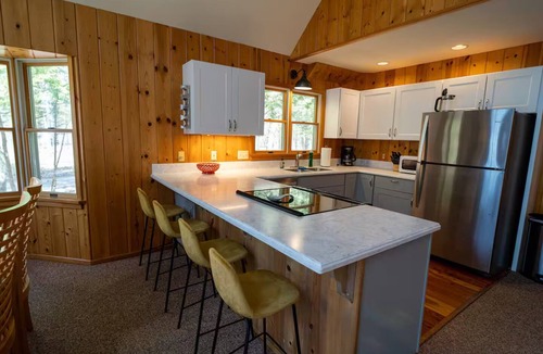 Harbor Springs Cottage | Beachfront Cottage off Tunnel of Trees