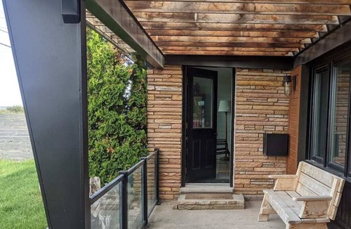 Sauble Beach Cottage | Beachfront Cottage, Short Walk to Downtown!