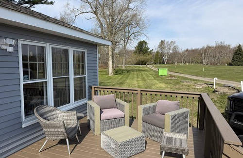 Lexington Cabin | Beachfront cottage #4 in Lexington with AC, shared Hot Tub & Pool on Lake Huron