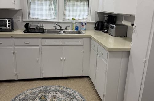 Lexington Cabin | Beachfront cottage in Lexington with AC, shared Hot Tub & Pool on Lake Huron