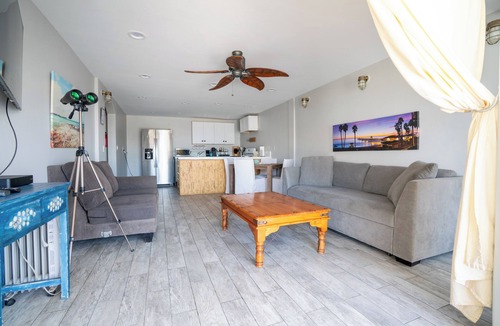 Townsite Cottage | BEACHFRONT COTTAGE LOWER UNT ON THE STRAND IN OCEANSIDE, TWO-BED AND ONE-BATH