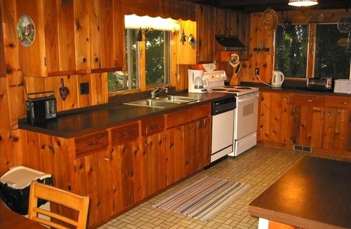 Harbor Springs House | Beachfront Cottage on 190 ' of Lake Michigan in Good Hart