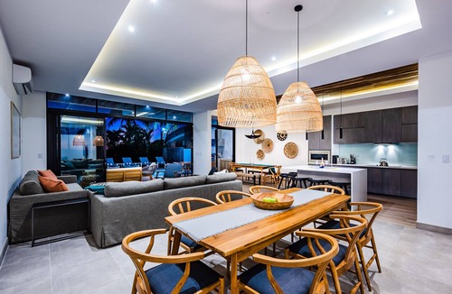 Potrero House | Beachfront! Enjoy Incredible Sunsets From Our Modern Home