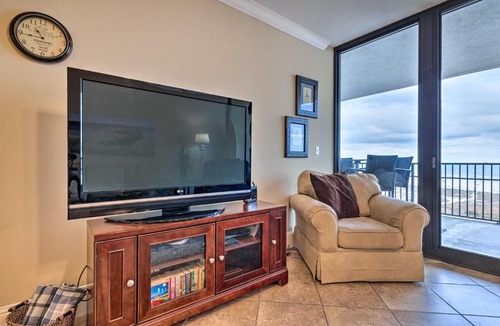 Dauphin Island House | Beachfront Dauphin Island Condo: Pool Access!