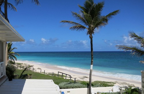 Silver Sands Apartment | Beachfront DeLuxe apartment right on the beach
